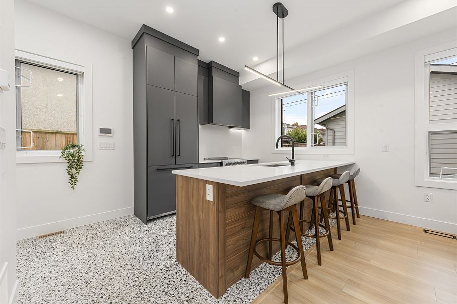 4014 Rupert Street Vancouver, BC - 2