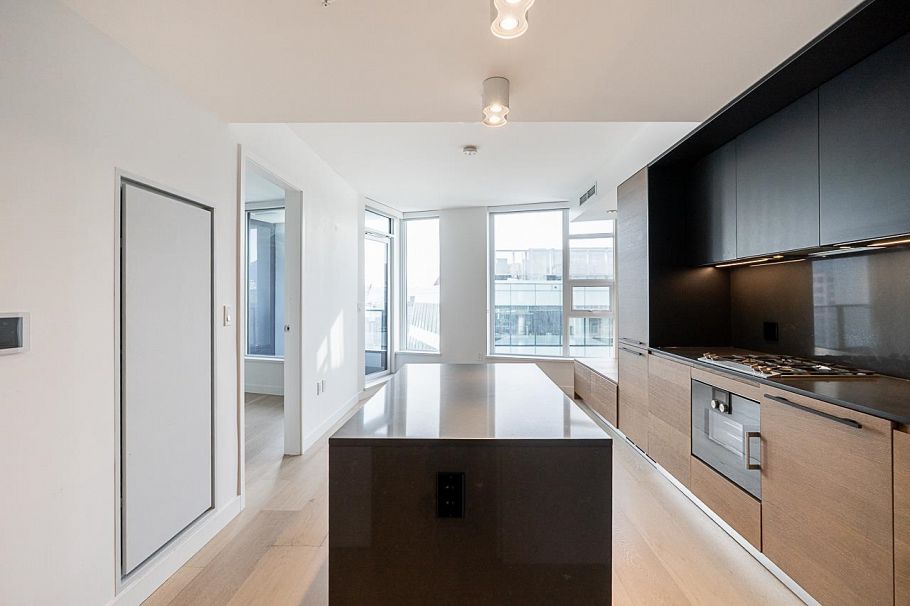 2102 1289 Hornby Street Vancouver, BC - 3