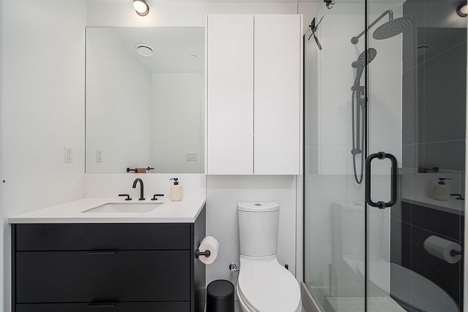 228 650 E 2nd Street North Vancouver, BC - 9