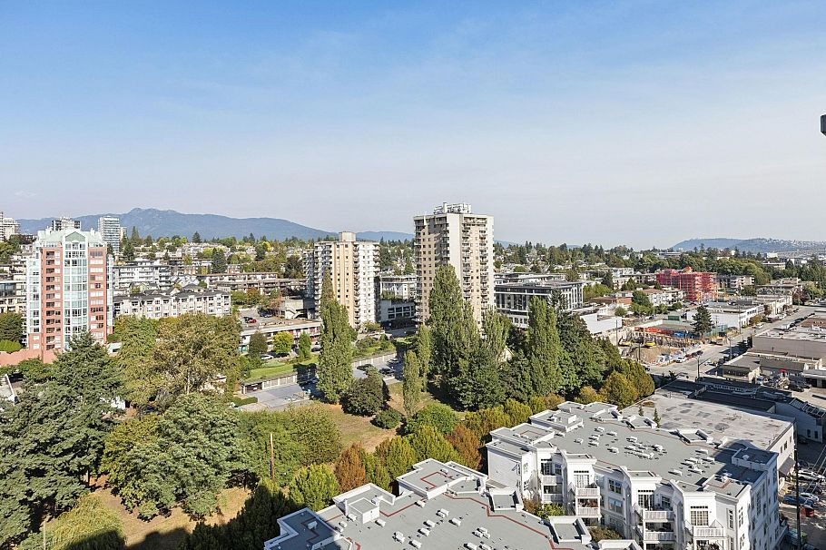 1907 138 E Esplanade Esplanade North Vancouver, BC - 35