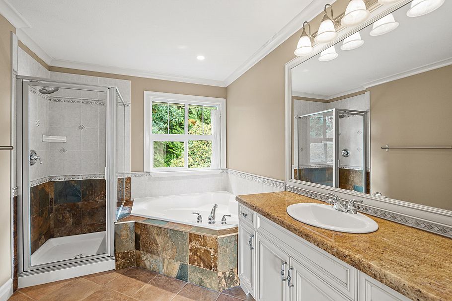 2958 Mahon Avenue North Vancouver, BC - 21