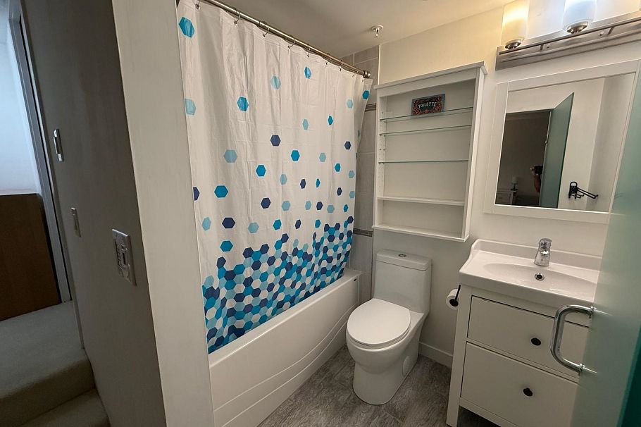 102 3008 Willow Street Vancouver, BC - 17