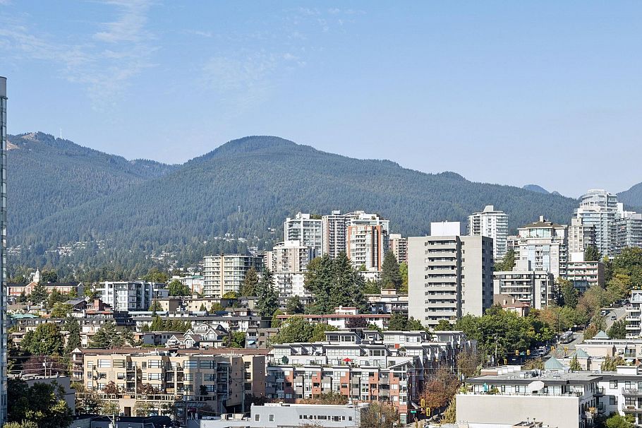 1907 138 E Esplanade Esplanade North Vancouver, BC - 38