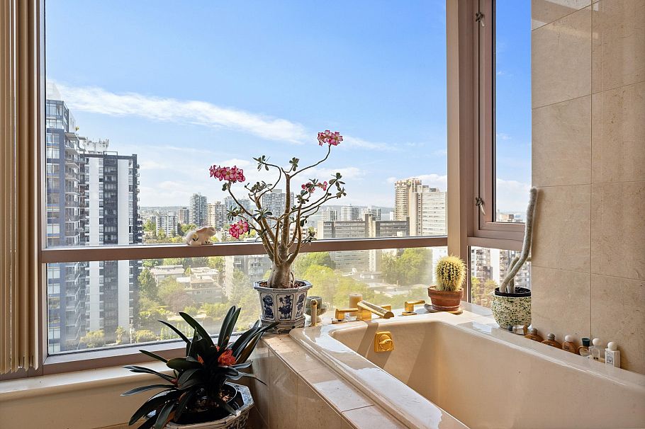 13C 1500 Alberni Street Vancouver, BC - 19