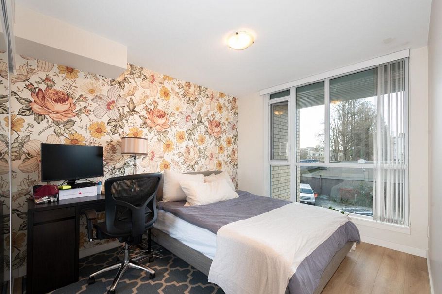 2063 W 10th Avenue Vancouver, BC - 11