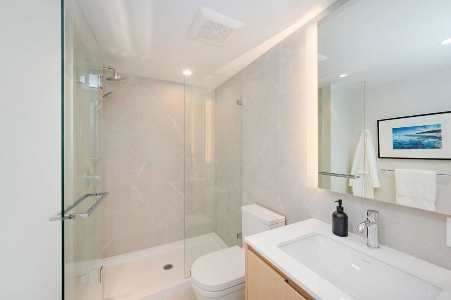 1701 1500 Fern Street North Vancouver, BC - 16