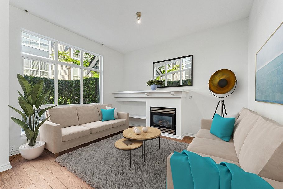 1 995 Lynn Valley Road North Vancouver, BC - 2