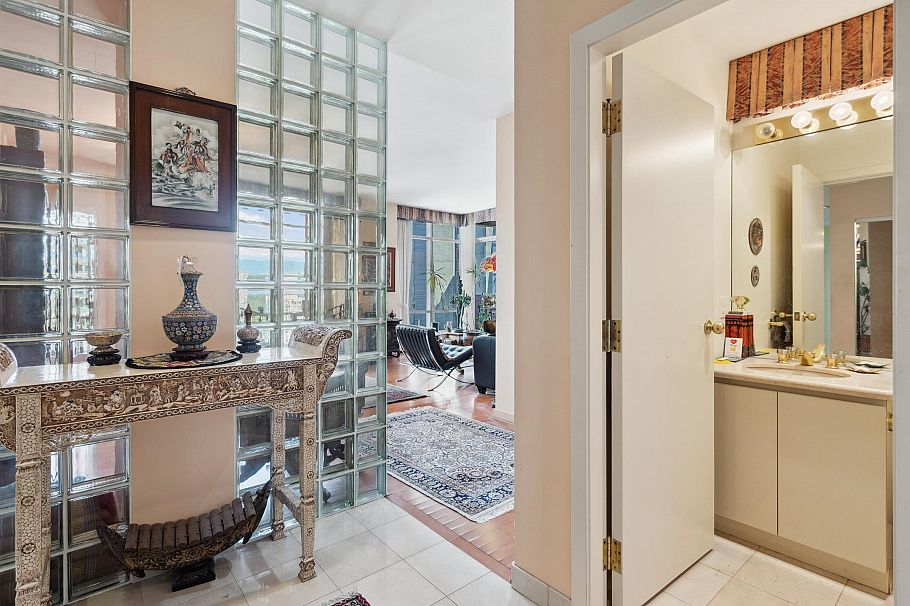 13C 1500 Alberni Street Vancouver, BC - 6