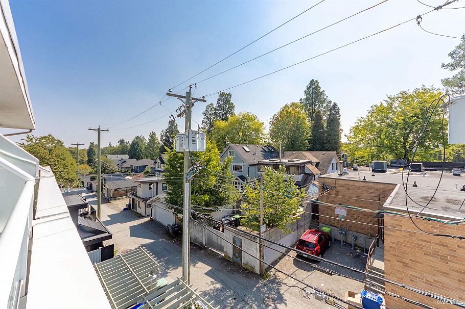 307 980 W 22nd Avenue Vancouver, BC - 29