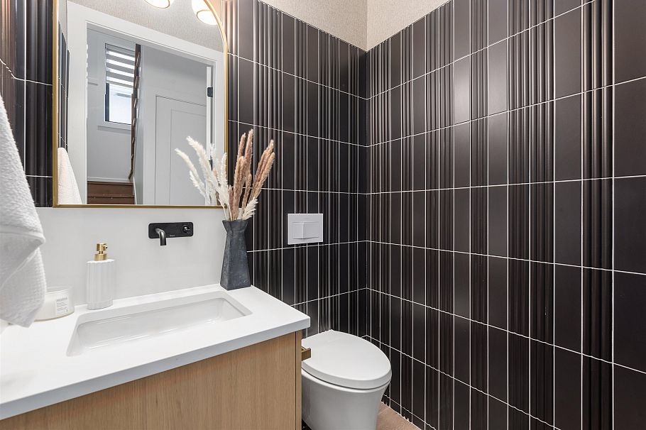 2 878 E 37th Avenue Vancouver, BC - 21