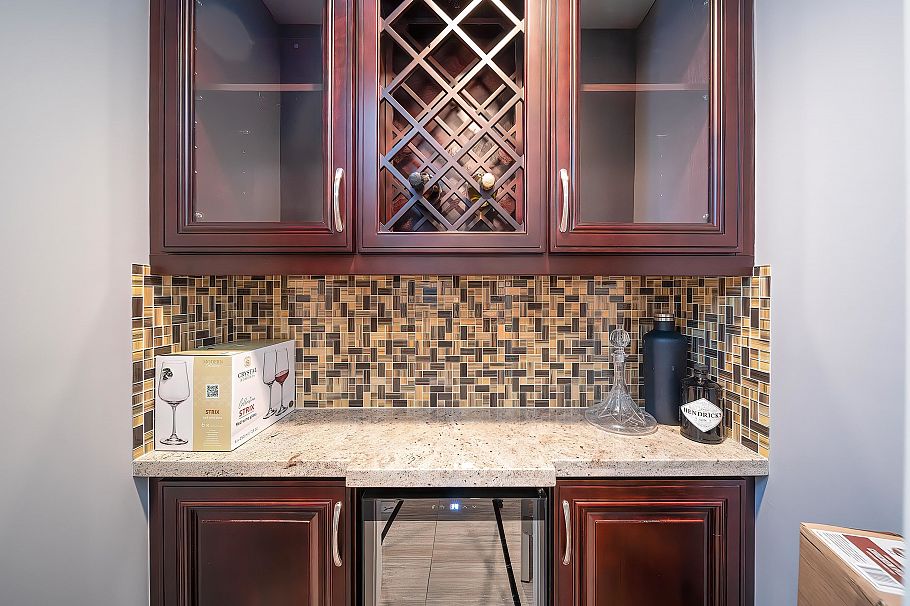 3765 W 3rd Avenue Vancouver, BC - 32