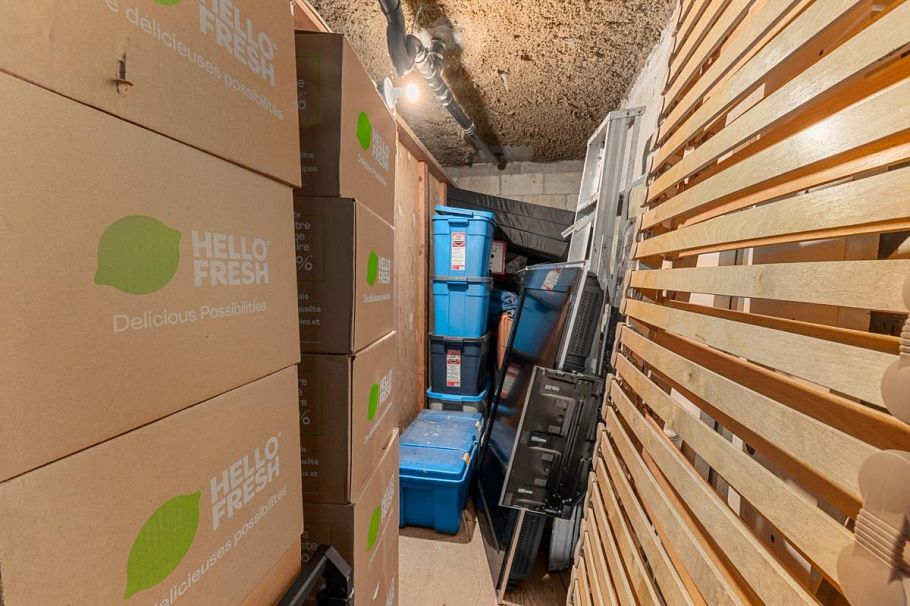 1363 W 7th Avenue Vancouver, BC - 27