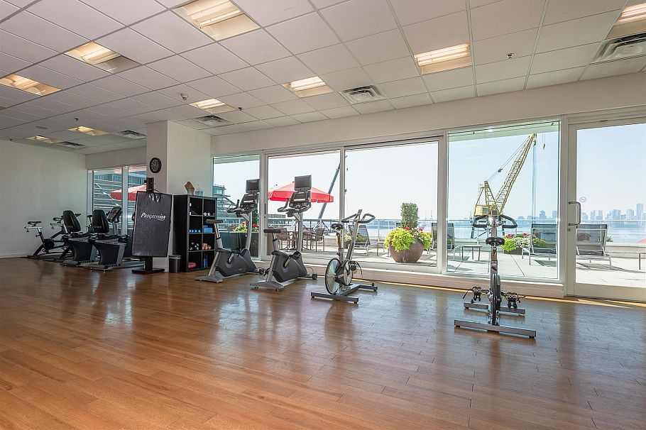 707 162 Victory Ship Way North Vancouver, BC - 31