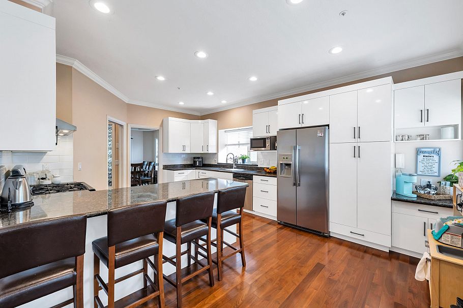 6271 Arlington Street Vancouver, BC - 7