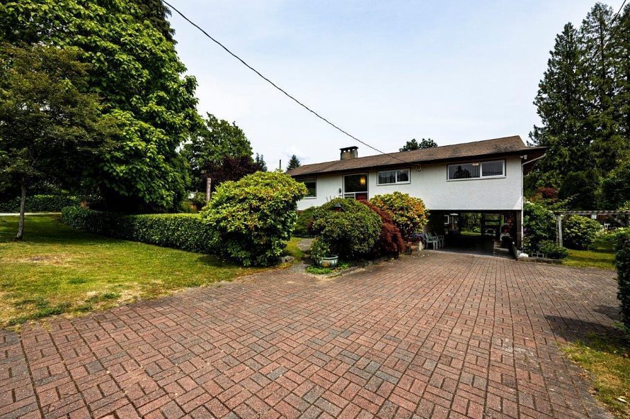 3588 Allan Road North Vancouver, BC - 1