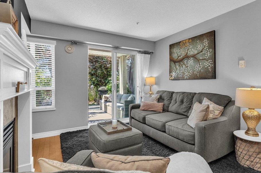 105 333 E 1st Street North Vancouver, BC - 9