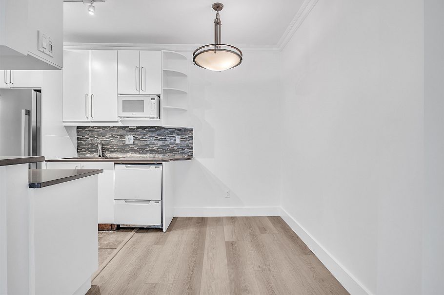 209 1655 Nelson Street Vancouver, BC - 12