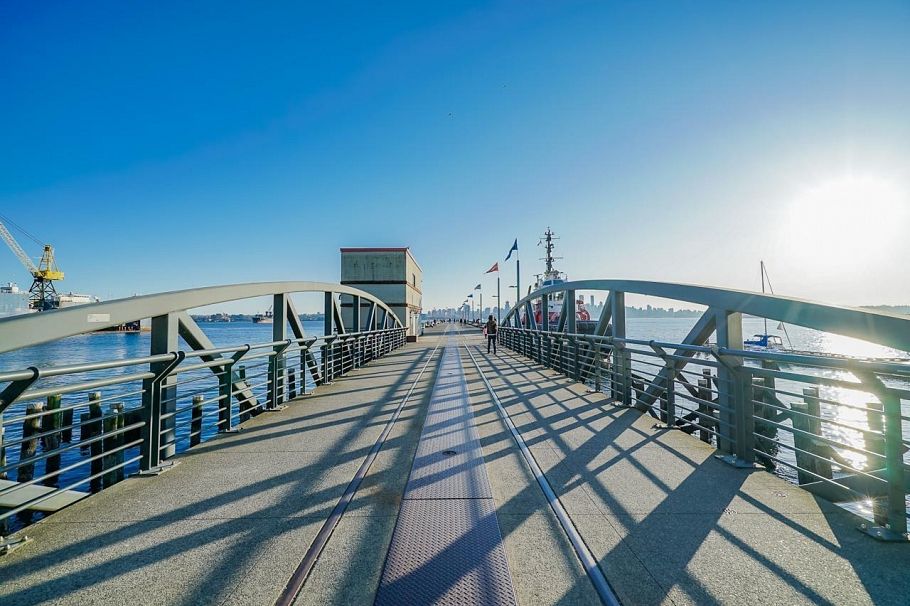 105 333 E 1st Street North Vancouver, BC - 35