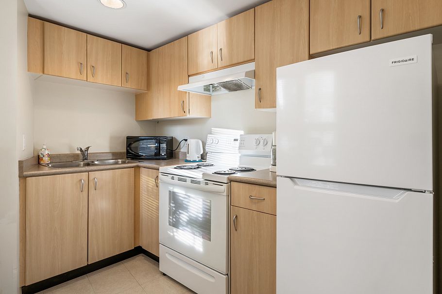 1206 121 W 15th Street North Vancouver, BC - 27