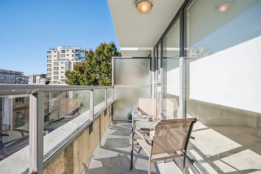 205 1633 W 8th Avenue Vancouver, BC - 25