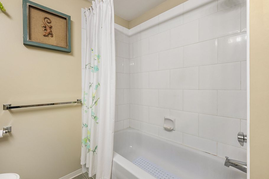 1206 121 W 15th Street North Vancouver, BC - 19