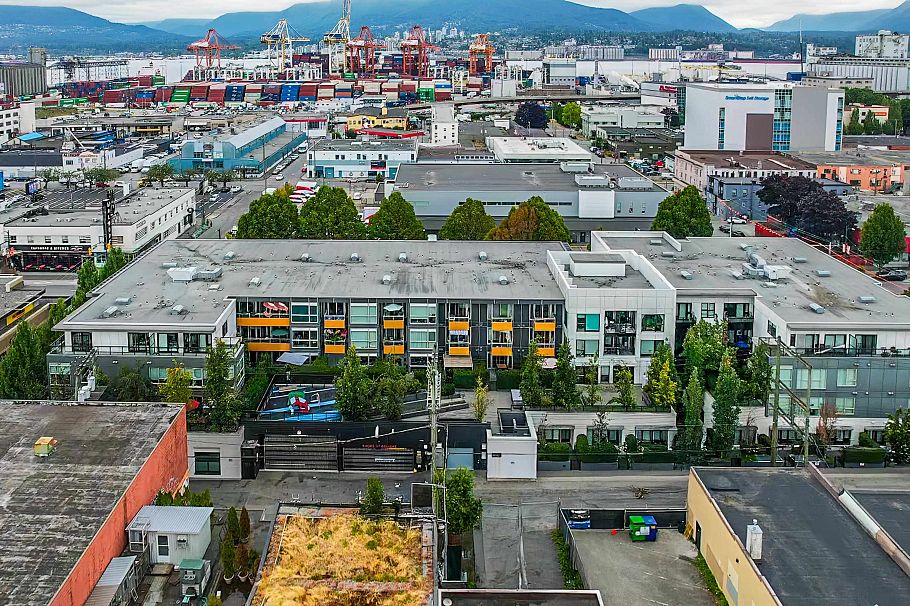 317 1588 E Hastings Street Vancouver, BC - 1