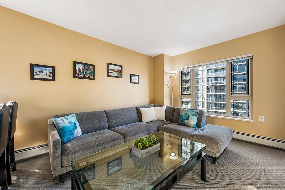 1206 121 W 15th Street North Vancouver, BC - 3