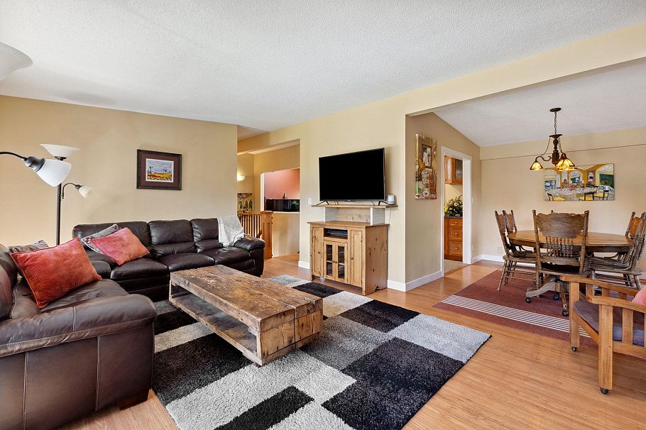 2591 Belloc Street North Vancouver, BC - 4