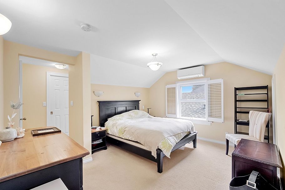 3247 W 30th Avenue Vancouver, BC - 10