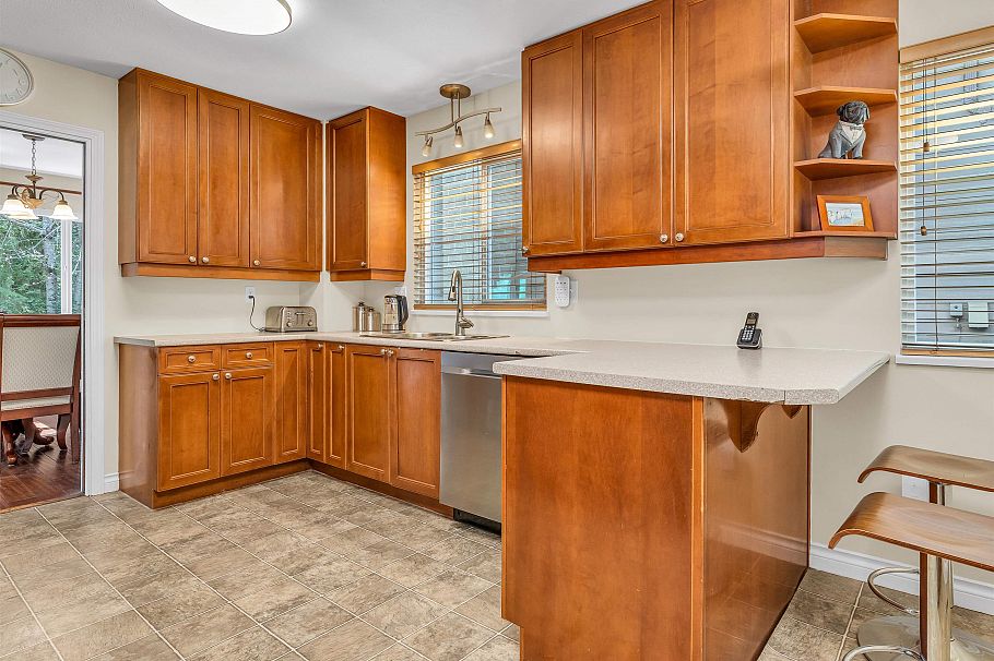 3970 Phyllis Road North Vancouver, BC - 12