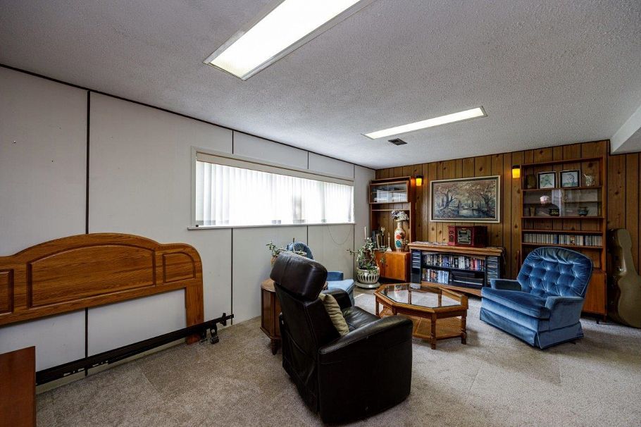 3588 Allan Road North Vancouver, BC - 32