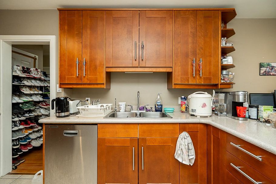 7621 Elliott Street Vancouver, BC - 16