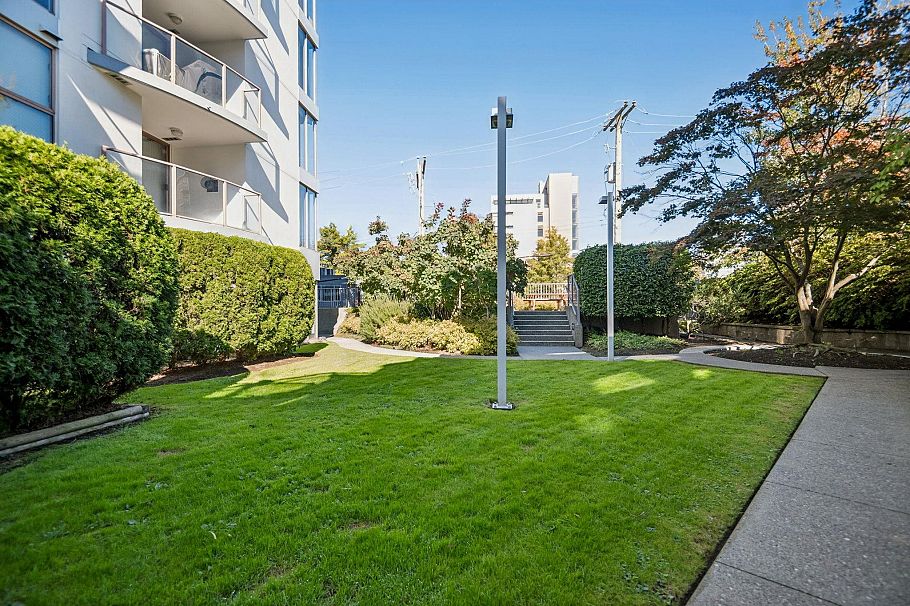 205 1633 W 8th Avenue Vancouver, BC - 34