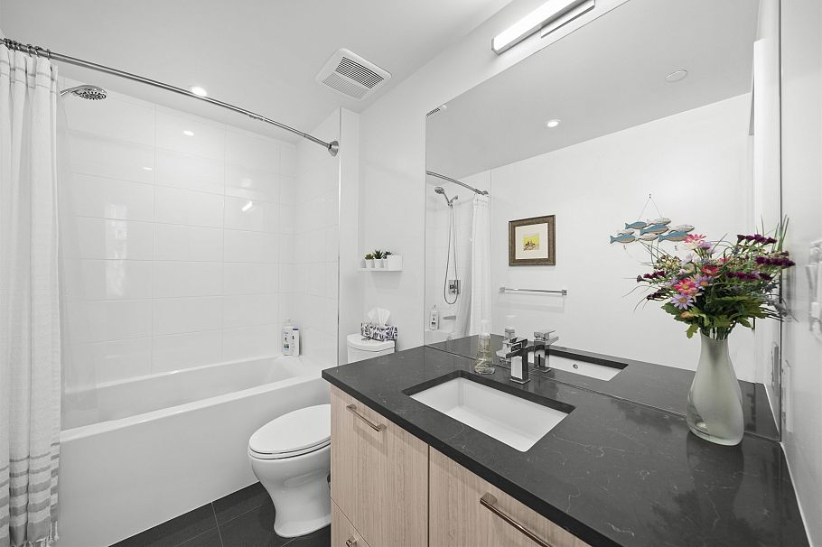 1205 8570 Rivergrass Drive Vancouver, BC - 16