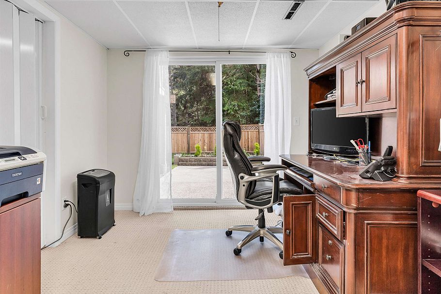 3970 Phyllis Road North Vancouver, BC - 32