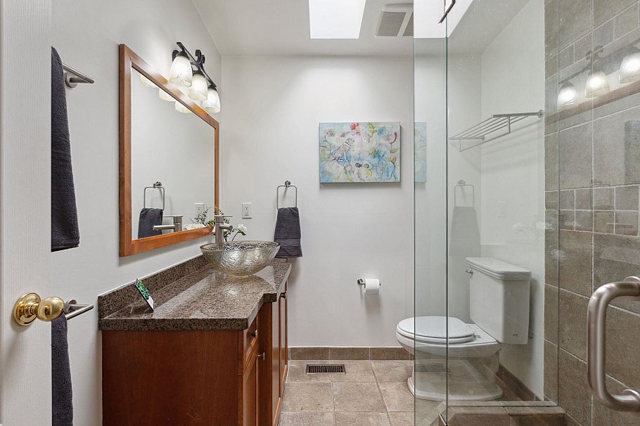 2591 Belloc Street North Vancouver, BC - 23