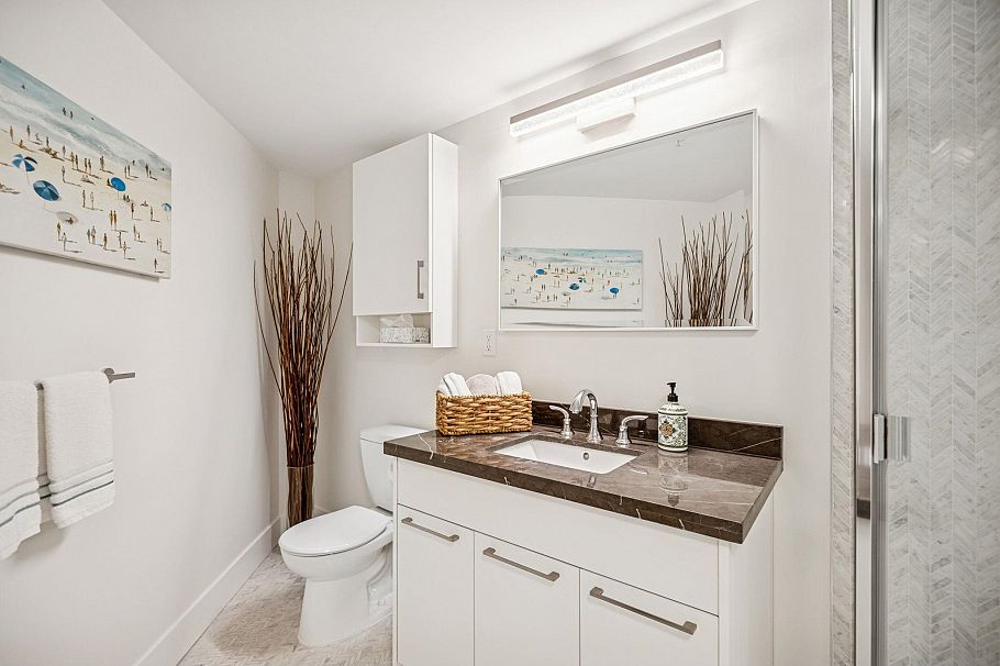 205 1633 W 8th Avenue Vancouver, BC - 26