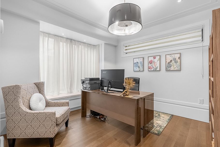 925 Beaumont Drive North Vancouver, BC - 4