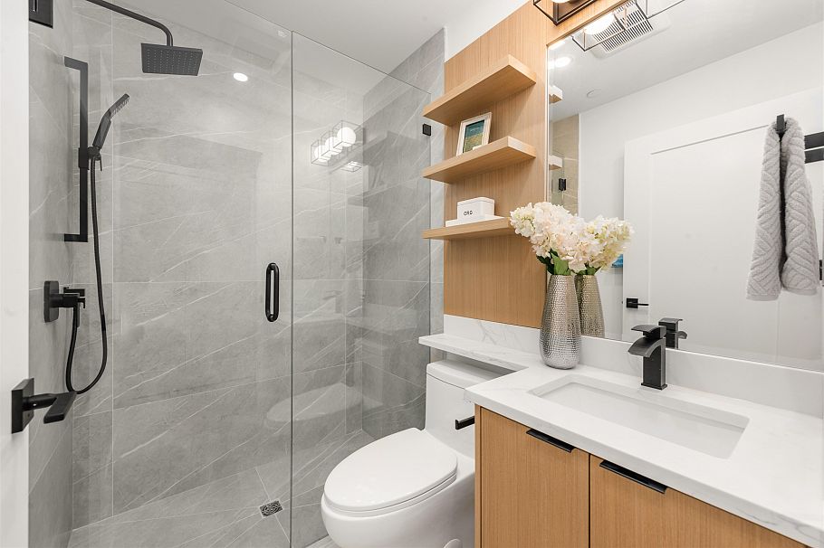 2052 Ferndale Street Vancouver, BC - 24