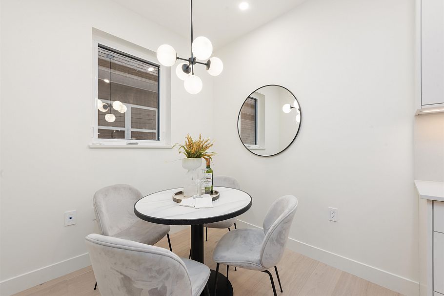 1 65 E King Edward Avenue Vancouver, BC - 11