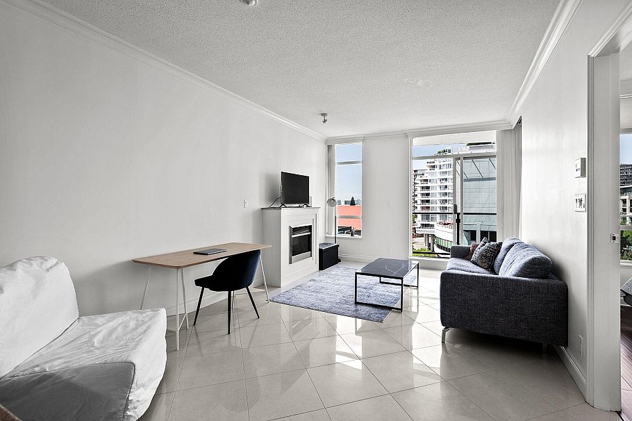 707 162 Victory Ship Way North Vancouver, BC - 2