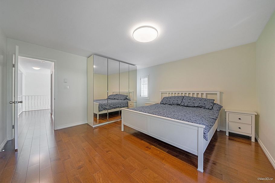 1072 Clements Avenue North Vancouver, BC - 20