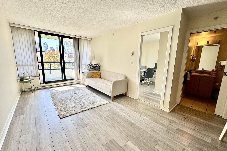 410 977 Mainland Street Vancouver, BC - 1