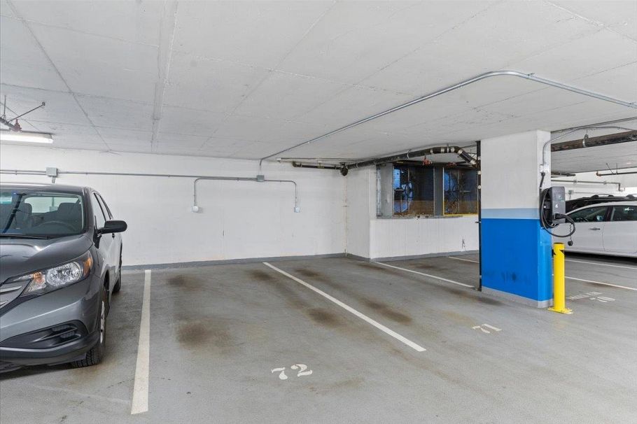 201 2321 Scotia Street Vancouver, BC - 32