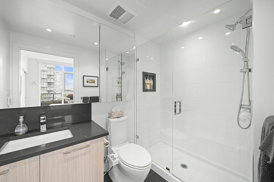 1205 8570 Rivergrass Drive Vancouver, BC - 14