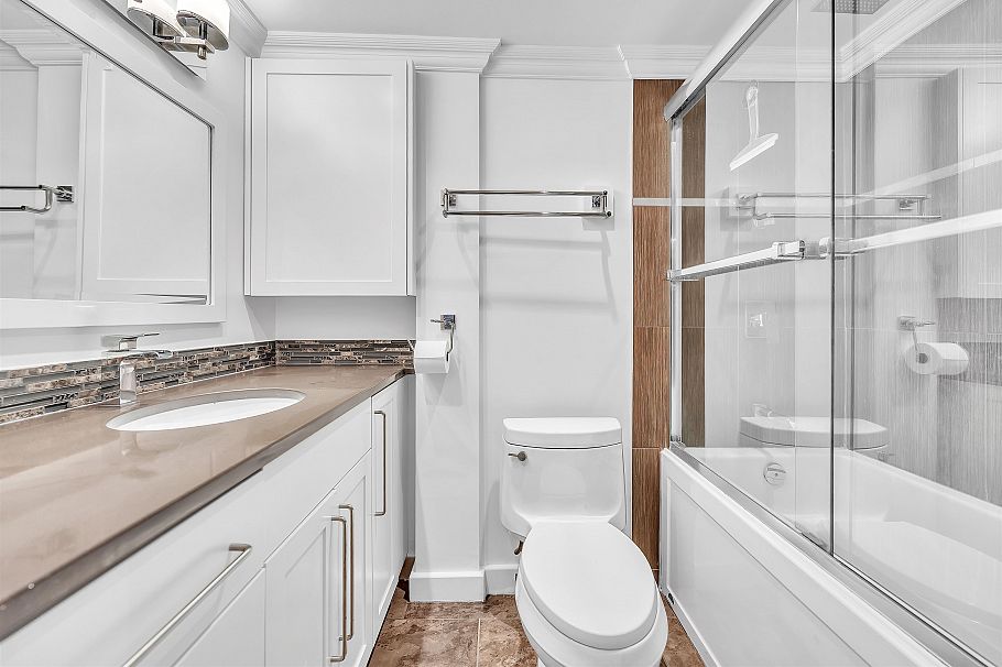 209 1655 Nelson Street Vancouver, BC - 18