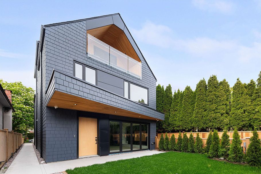 2 2764 W 14th Avenue Vancouver, BC - 1