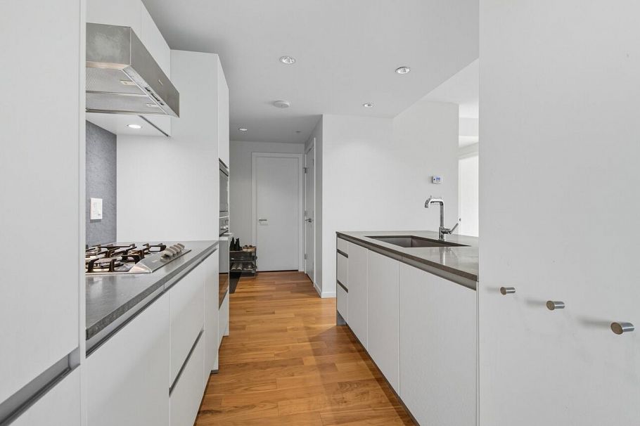 702 8488 Cornish Street Vancouver, BC - 5