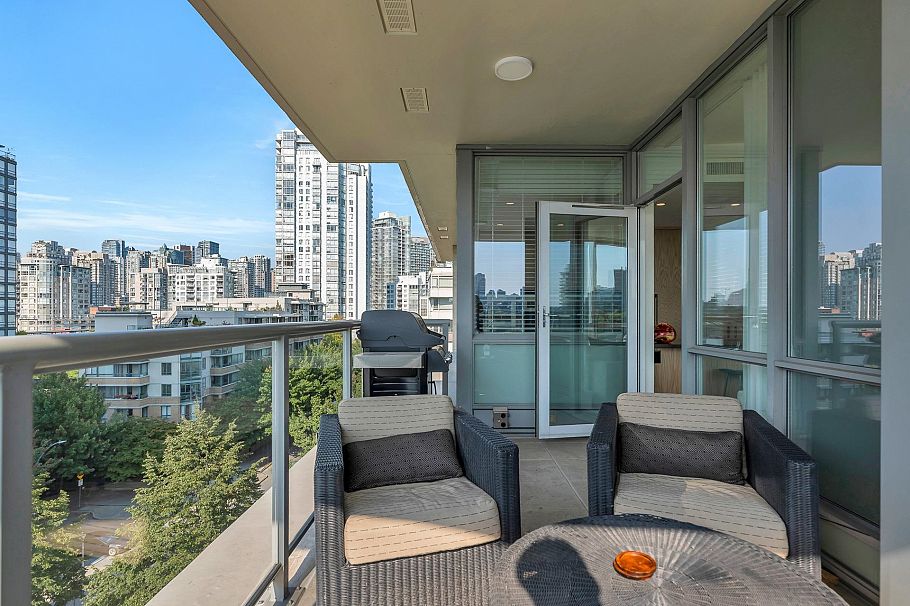 801 1328 Marinaside Crescent Vancouver, BC - 16