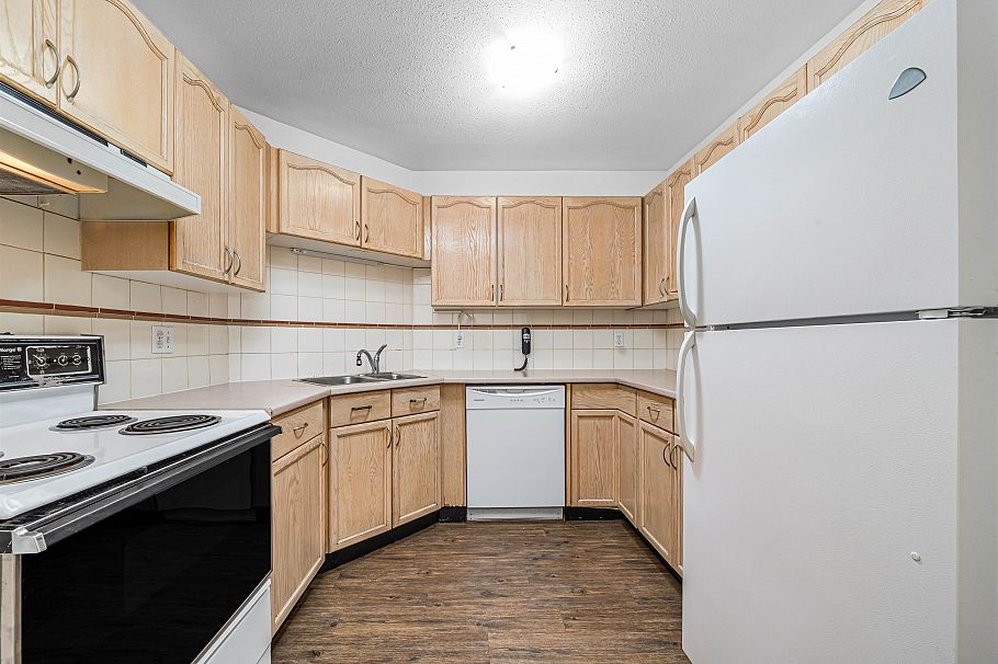 303 123 E 6th Street North Vancouver, BC - 12